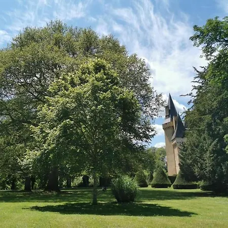 Chateau De Clerans * Сен-Леон-сюр-Везер