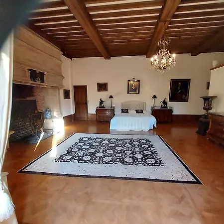 Chateau De Clerans Вилла