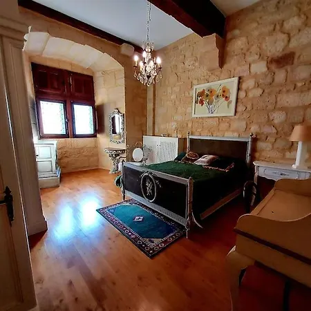 Chateau De Clerans Вилла